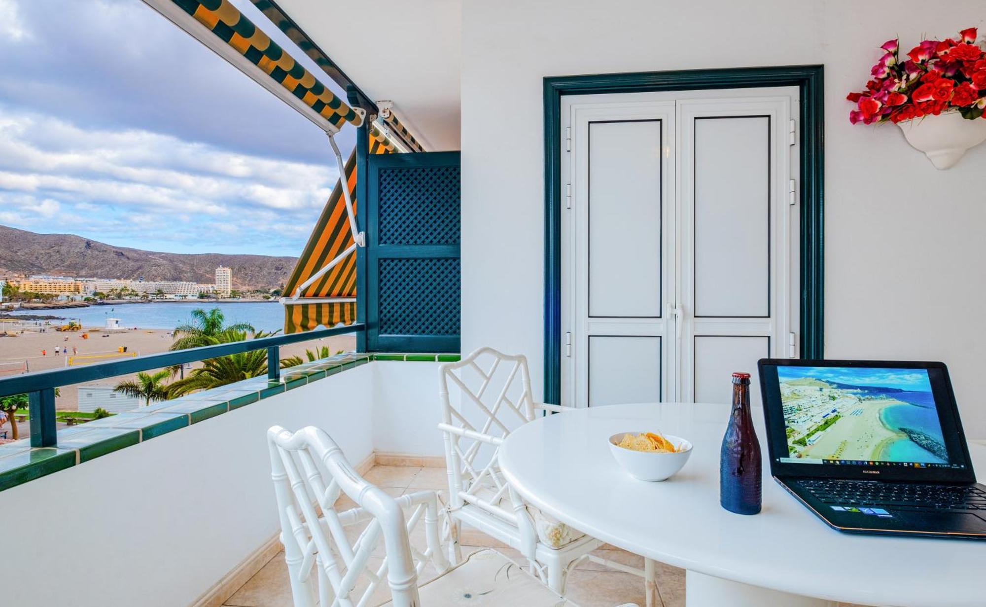 La Maricita Cristianos - Beach Front & Sea View 로스크리스티아노스 외부 사진