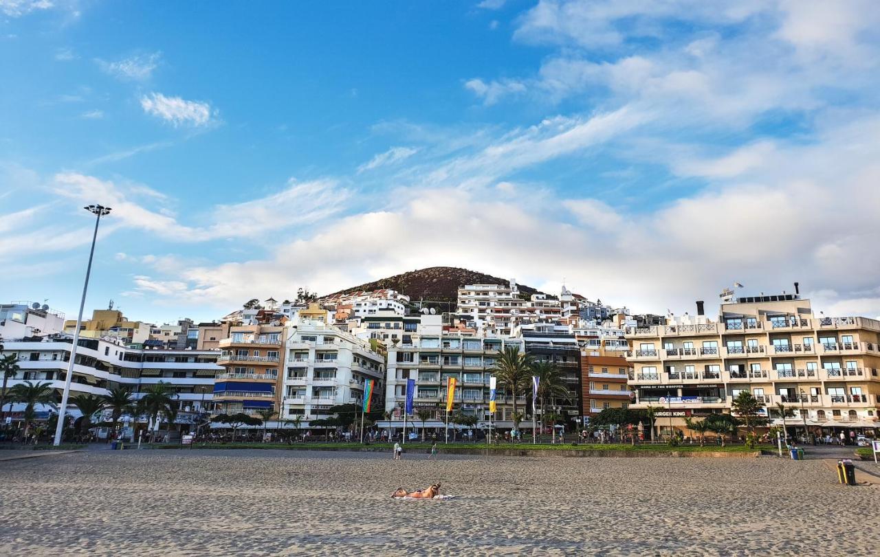 La Maricita Cristianos - Beach Front & Sea View 로스크리스티아노스 외부 사진